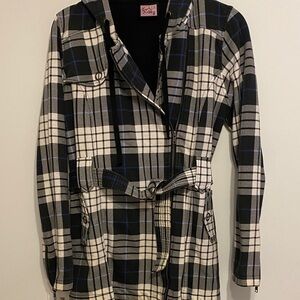 L.A. kitty Black and White Plaid Trench Coat, pockets and nice zipper features